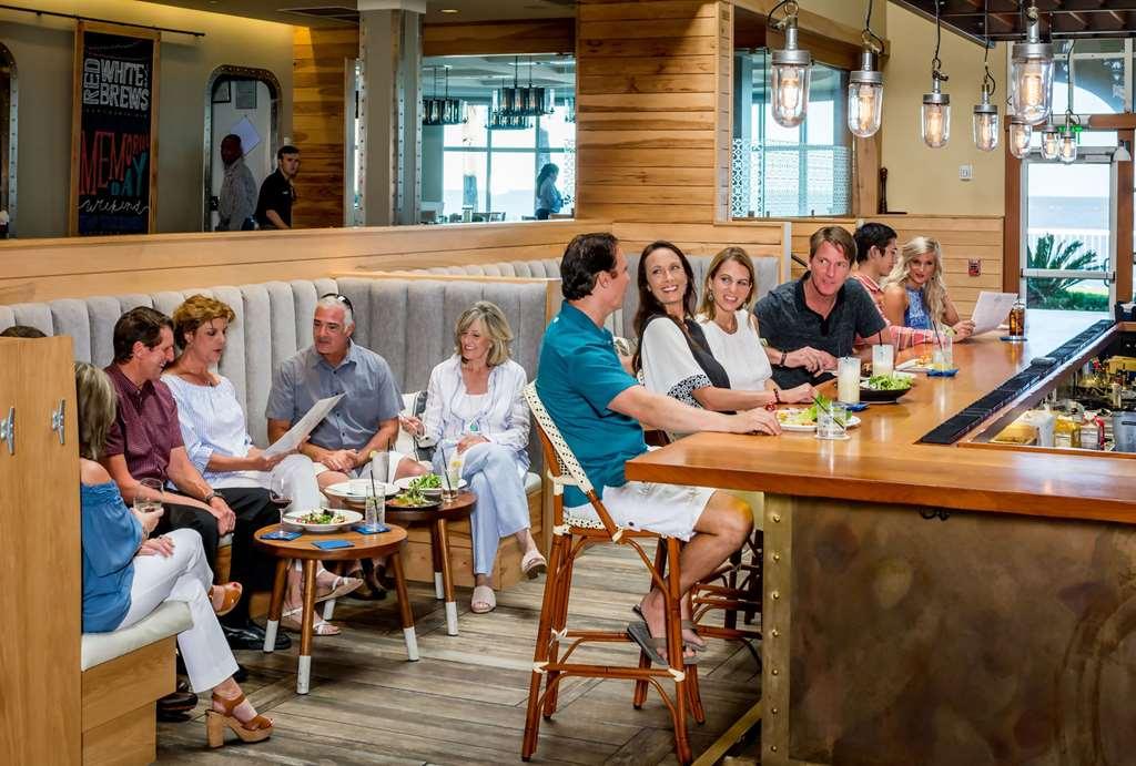 ذا كينج آند برينس بيتش آند جولف ريزورت St. Simons Island المطعم الصورة