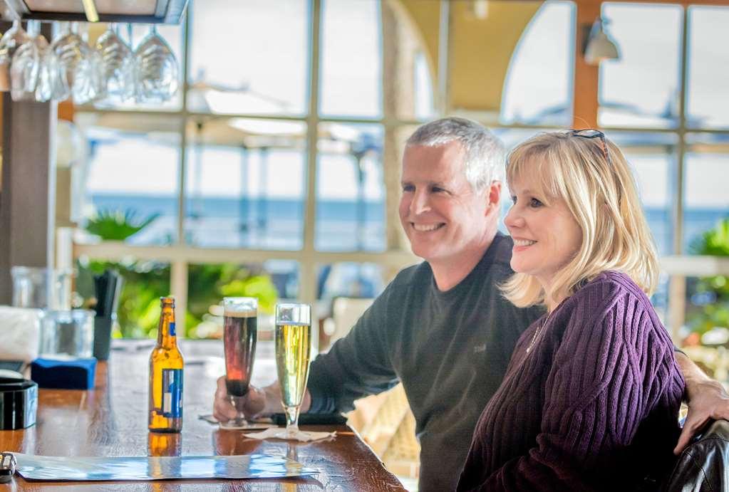 ذا كينج آند برينس بيتش آند جولف ريزورت St. Simons Island المطعم الصورة
